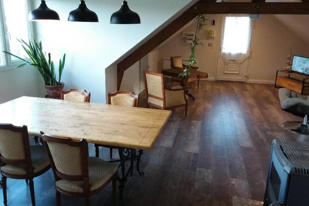 Appartement Lumineux, Calme Et Panoramique !! Pouligney-Lusans Kültér fotó