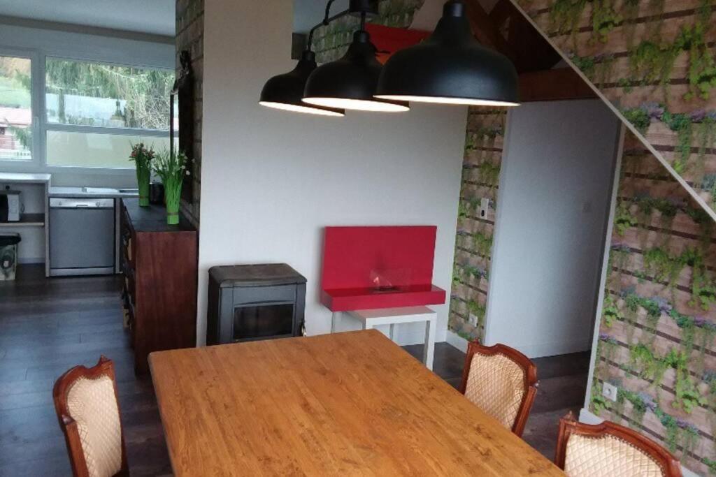 Appartement Lumineux, Calme Et Panoramique !! Pouligney-Lusans Kültér fotó